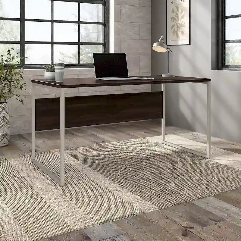 Bureau informatique de 60 po avec pattes en métal et gestion des câbles, hickory moderne / noyer noir / gris platine / gris orage / blanc