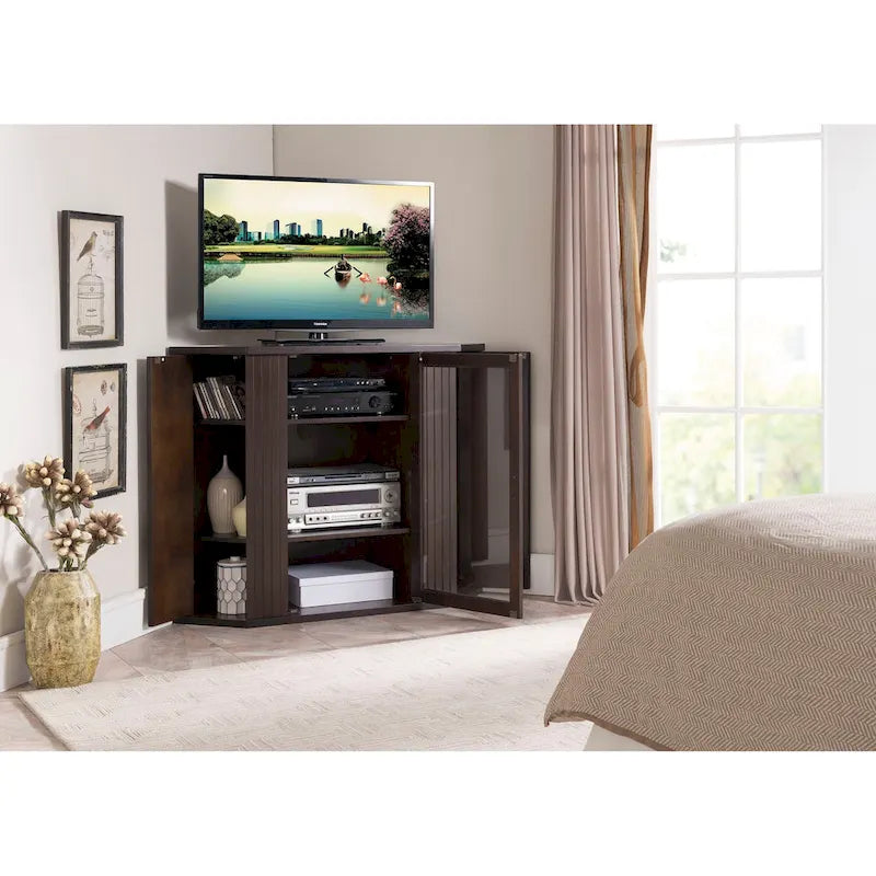 Meuble TV d'angle en bois de 47" avec 2 portes et étagères multiples, bois naturel