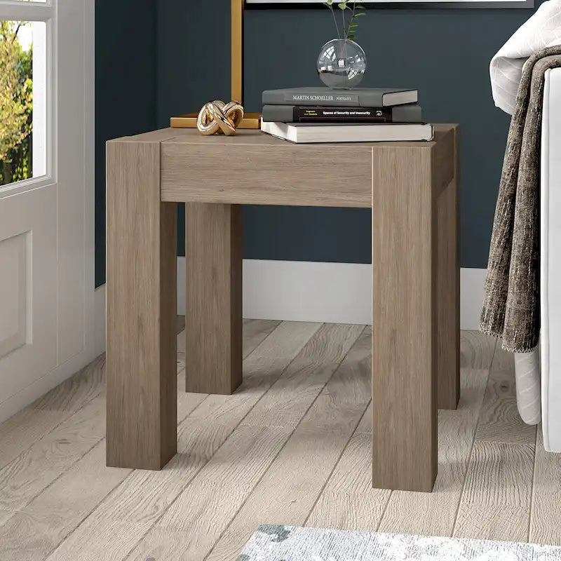 Table d'appoint carrée en MDF de 55,9 cm avec finition aspect bois et pieds à poteaux, aulne blanc / chêne gris vieilli / grain noir