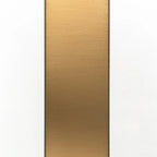 Table d'appoint géométrique en acier et verre avec étagère inférieure, laiton / bronze noirci / noyer laiton